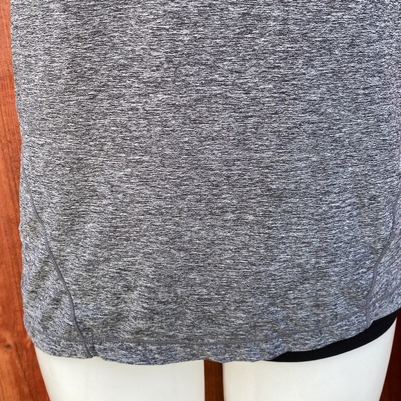 Reebok Tank Top Size M - Picture 4 of 8